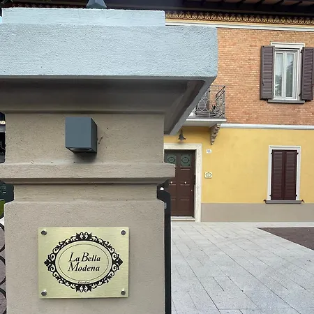 La Bella Giardini Lägenhet Modena